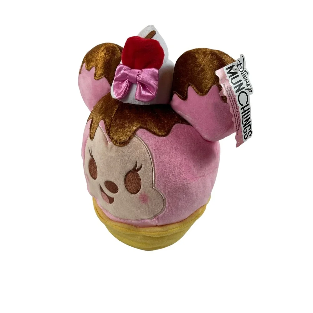 Disney Munchlings Minnie Mouse Cupcake Baked Treats 11